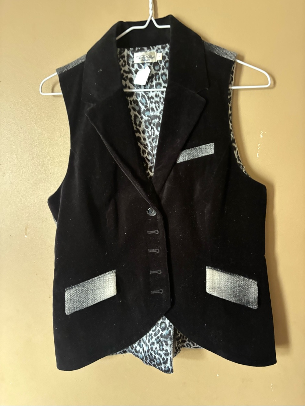 Tasha Polizzi Collection Black Velvet Vest Medium Leopard Print Lining Western